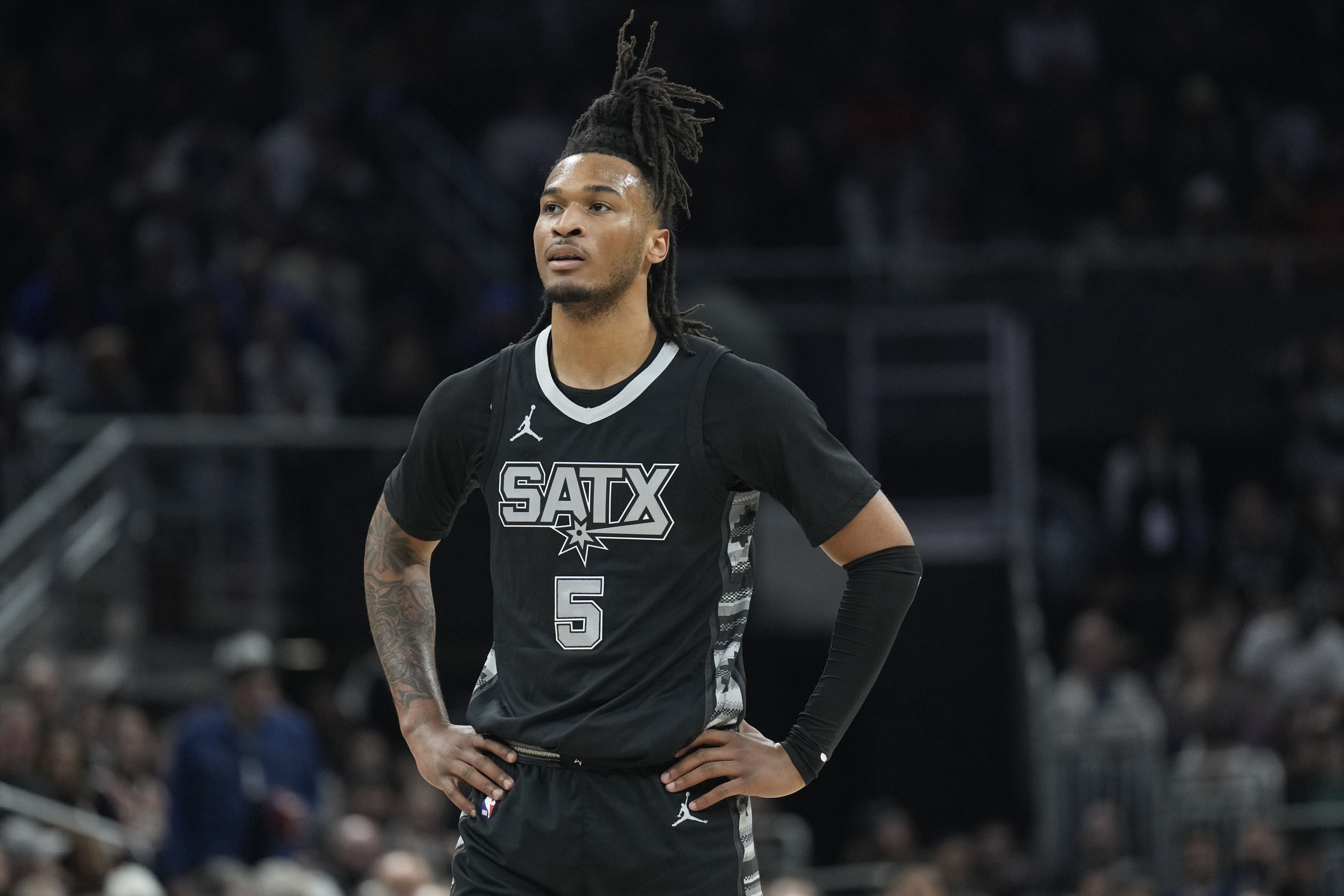 瓦塞尔：我每天都会跟卡斯尔交流给他建议 我新秀年也是起起伏伏 缩略图