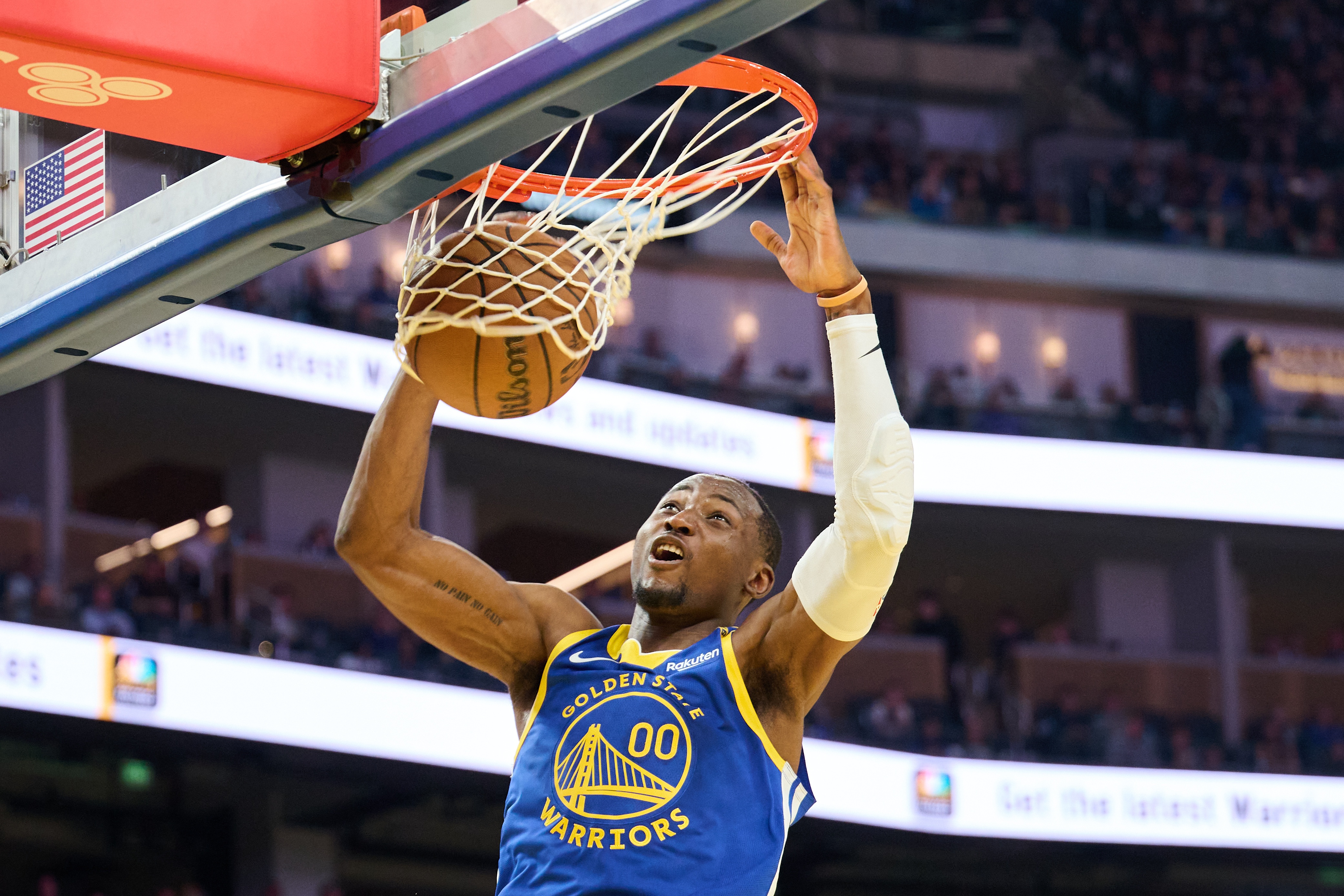 科尔：库明加付出了很多努力 他的脚踝伤势比我们最初想的要糟糕 缩略图