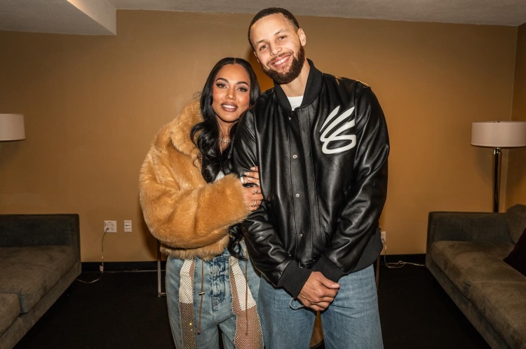 母亲节快乐！库里深情告白妻子 感恩为家庭的付出 缩略图