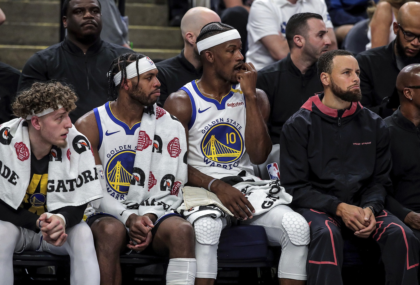 何时与库追讨论下赛季？巴特勒：好问题 今夏到时候自然会发生的 缩略图