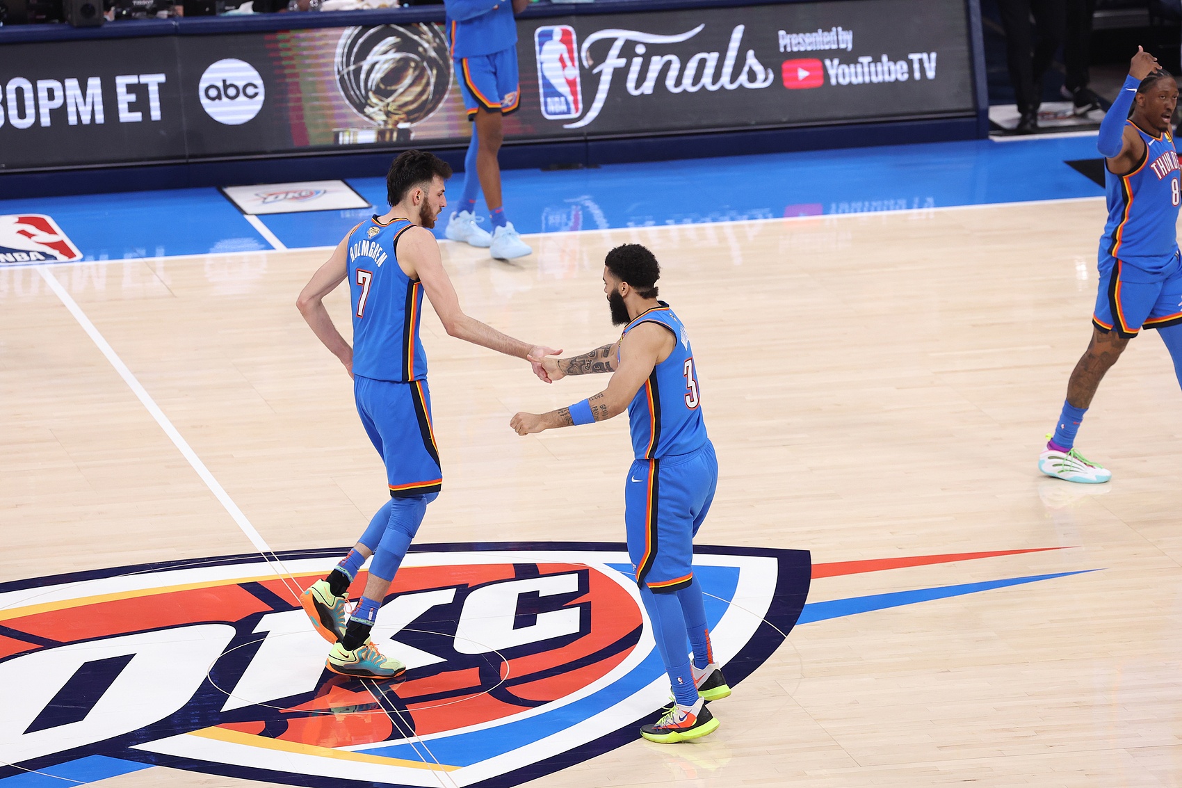 霍姆格伦：我们全队都为杰伦威欢呼 我们遇任何事都会共同面对 缩略图