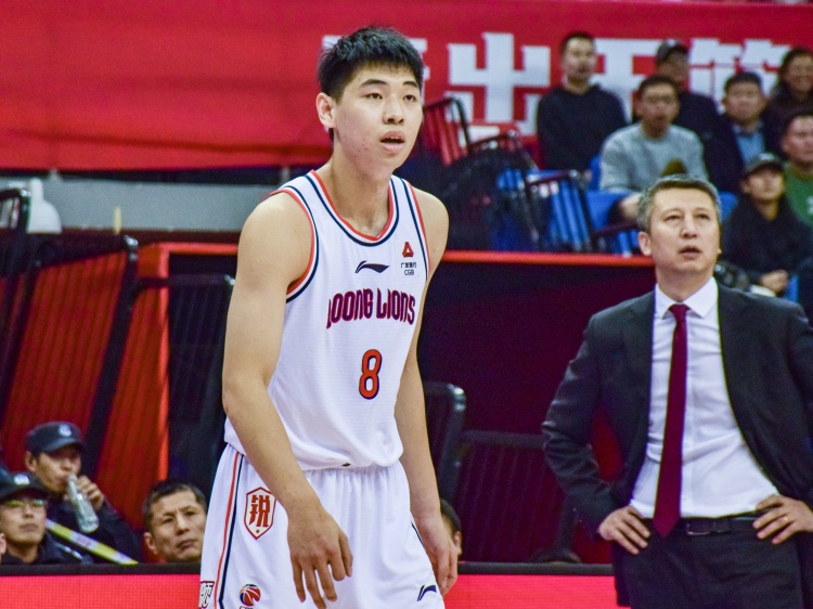 崔永熙：为宏远效力是我小时候的梦想 感谢郭导和龙狮俱乐部支持 缩略图